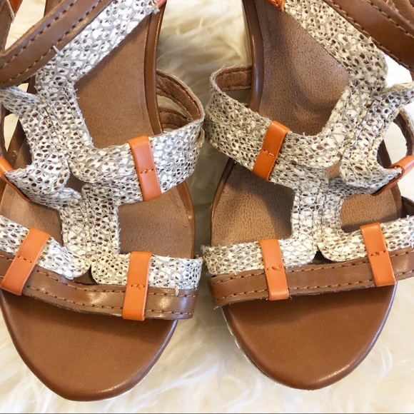 Lucky Brand Strappy Wedge Heels Size 6 - Picture 7 of 7